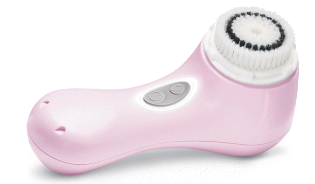 Foreo LUNA or Clarisonic - Beauty Buys - Clarisonic Tips - Women's Beauty Tools - FOREO LUNA - Clarisonic or Foreo - Luna vs Clarisonic - Foreo Luna vs Clarisonic Review - Luna Mini - Clarisonic Mia Review #beauty #clarisonic #foreo