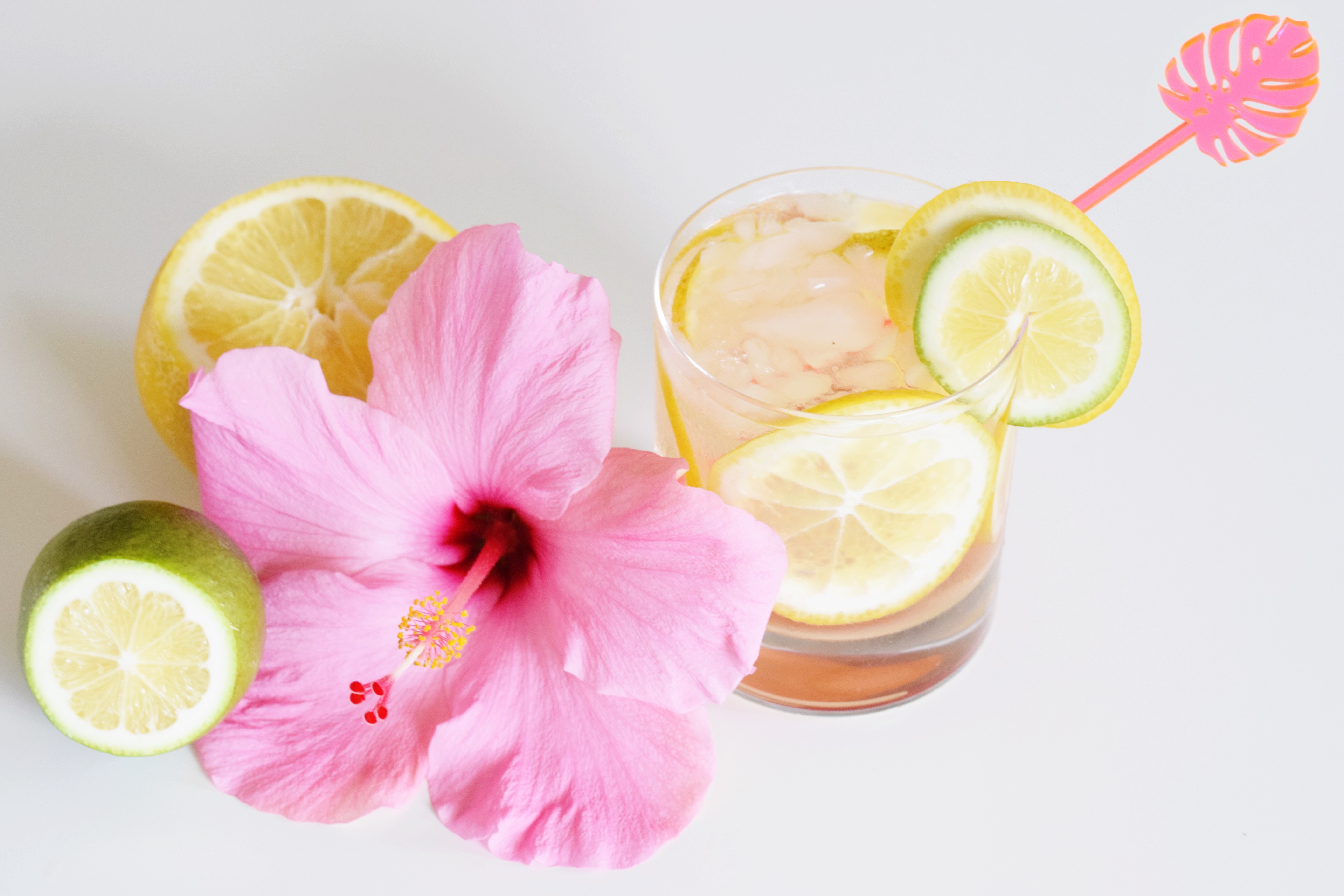 Spiked Hibiscus Lemonade - Summer Cocktail - Communikait