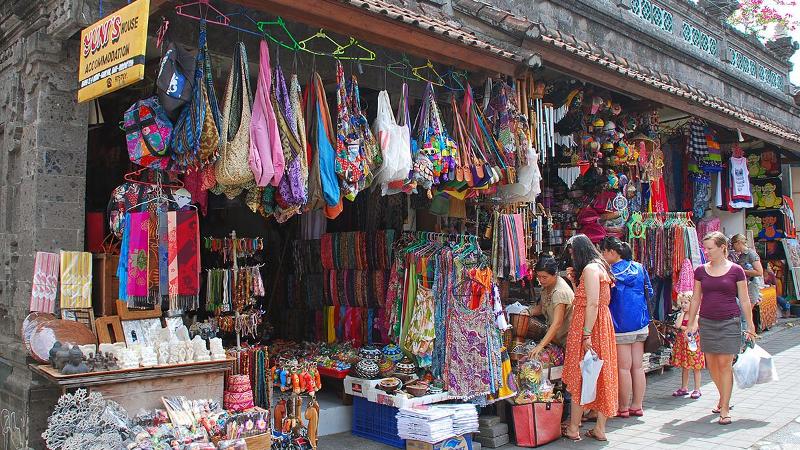 Ubud Art Market - Bali Bucket List - Communikait