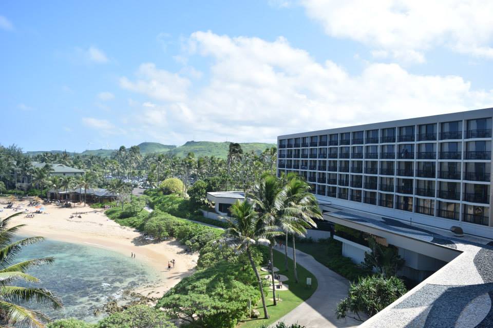 The Ultimate Hotel Guide For Oahu - Hawaii - Communikait by Kait Hanson #oahu #hawaii #vacationtips #oahuhotels #hawaiiitinerary #oahuitinerary #whattodoonoahu