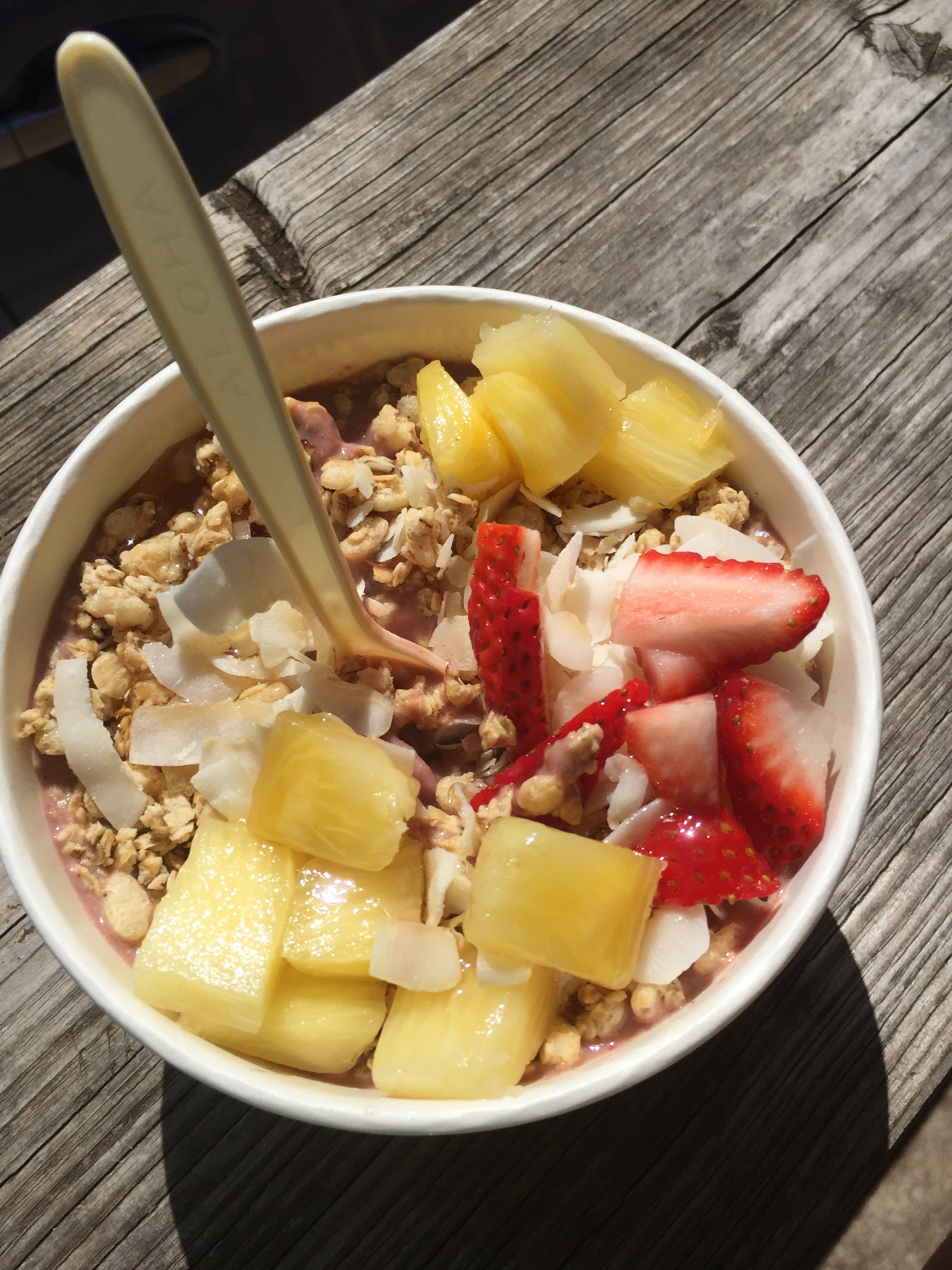 BEST ACAI BOWLS ON OAHU - Where to find the best acai bowls in Oahu, Hawaii + what to order when you get there! | Acai Bowls - Acai Bowls Oahu - Acai Bowls Hawaii - Acai Bowl Ideas - Best Acai Bowl Oahu - Best Acai Bowl Hawaii - Acai Bowl - Hawaii Travel Blog - #hawaii #oahu #acaibowl