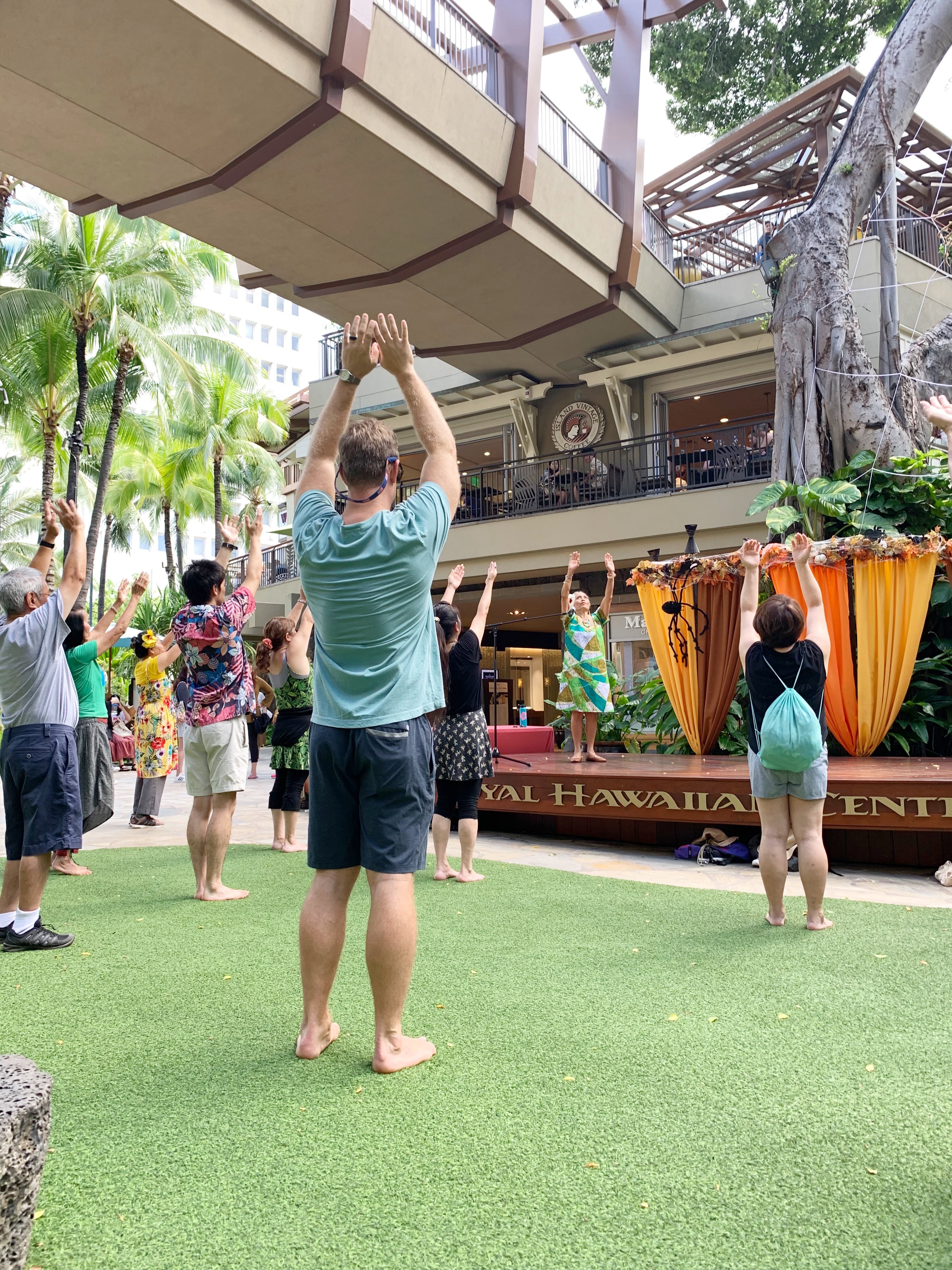 Free Hula Lessons At Royal Hawaiian Center - Looking for a fun and free activity in Honolulu? Check out the free hula lessons at Royal Hawaiian Center! | Royal Hawaiian Center Oahu - Royal Hawaiian Shopping center - Oahu Hawaii Activities