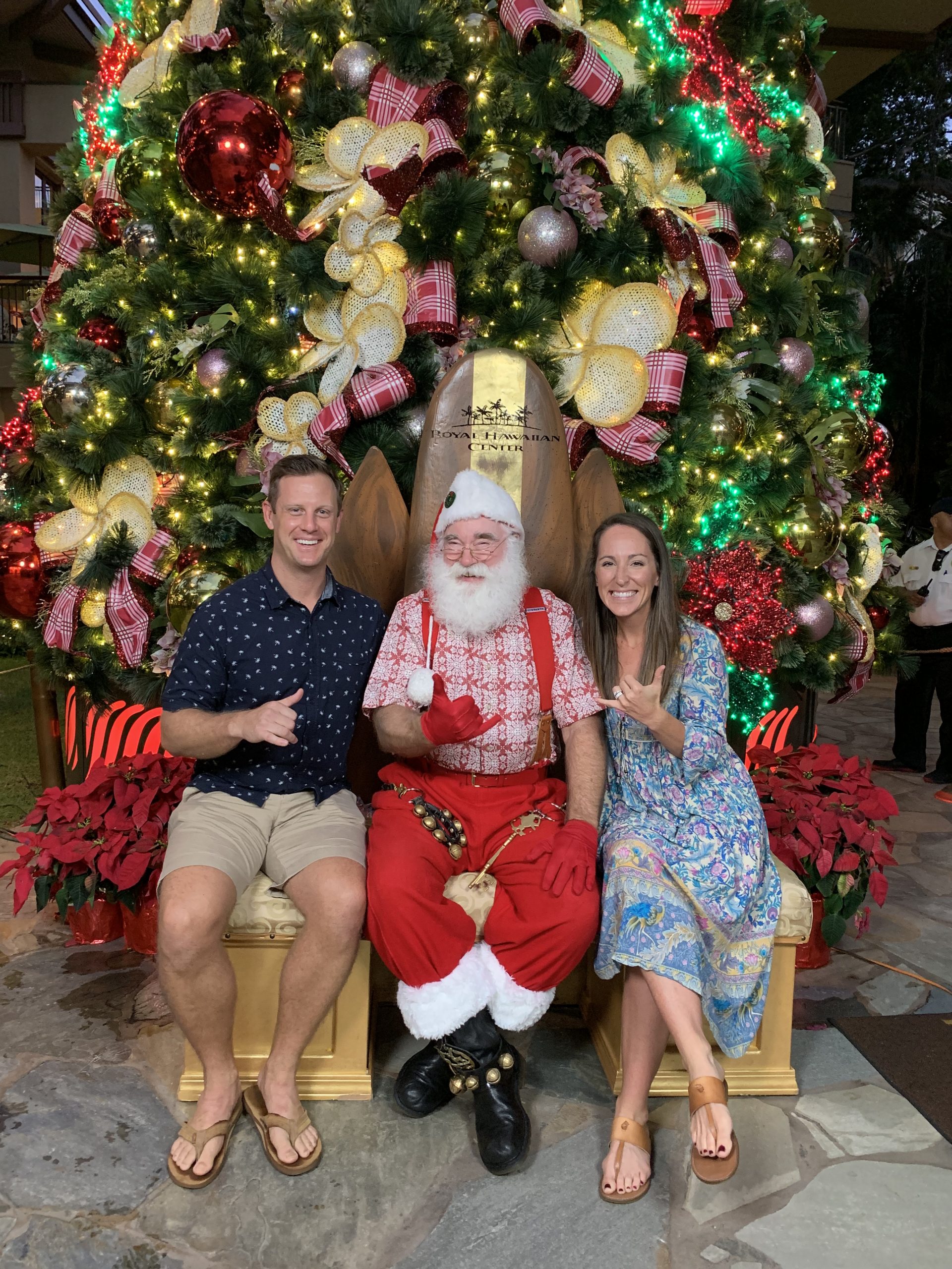 Holiday Events At Royal Hawaiian Center - Get in the holiday spirit with festive events for the whole family at Honolulu's Royal Hawaiian Center! | Royal Hawaiian Shopping Center - Christmas In Honolulu - Christmas Events Hawaii - Oahu Christmas Events #oahu #hawaii #royalhawaiiancenter