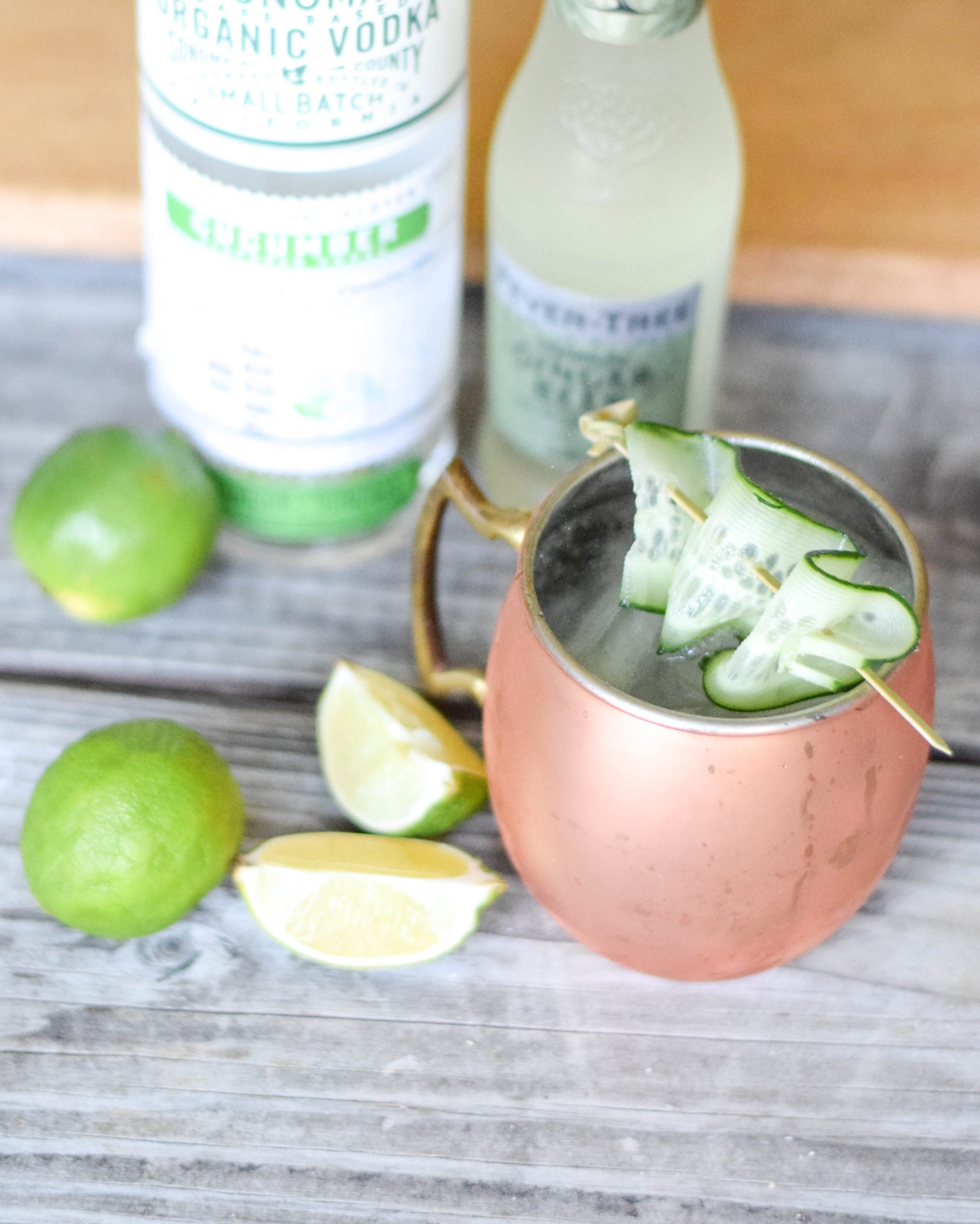 Cucumber Mule Cocktail - An easy and refreshing cocktail made using Hanson Organic Cucumber Vodka + just two other ingredients! | Cucumber Mule Recipe - Cucumber Vodka Mule - Cucumber Moscow Mule - Hanson Organic Vodka - Hanson Vodka 