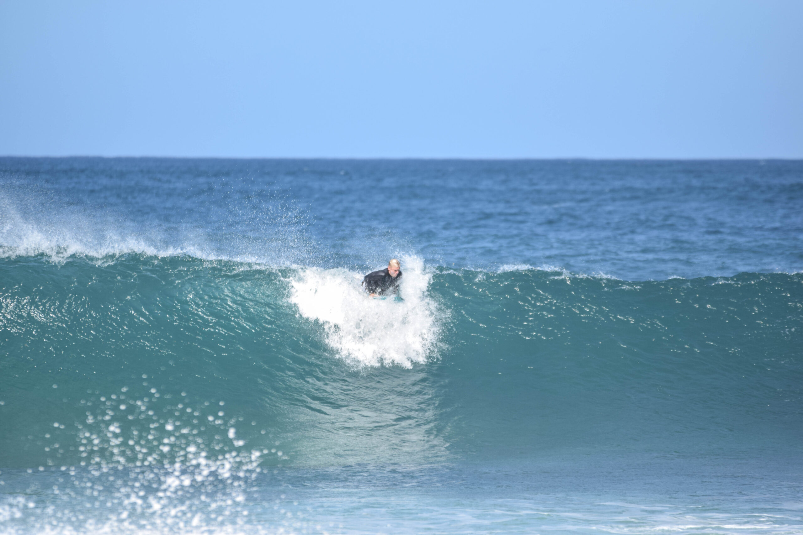 Big wave surfing - Banzai Pipeline - North Shore Oahu