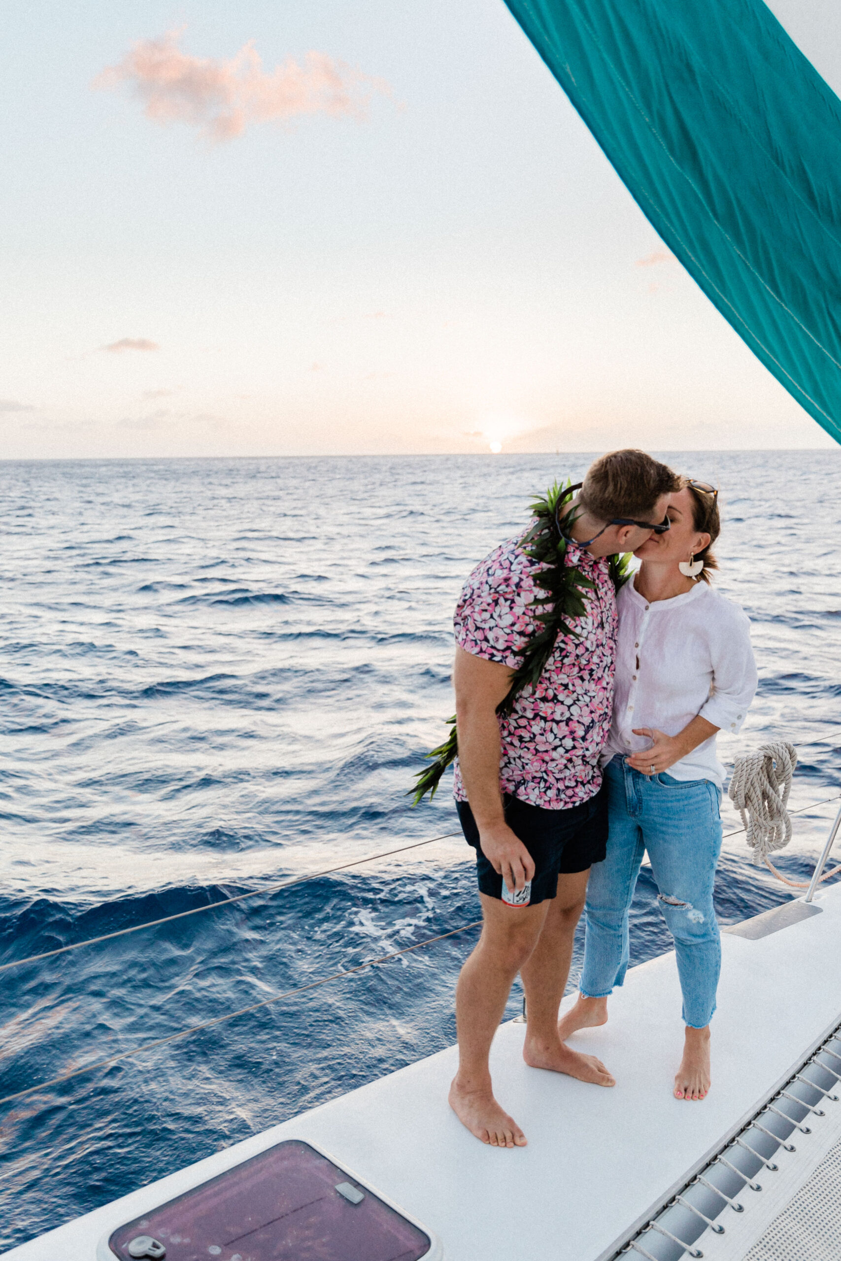 Our Experience on Tradewinds Catamaran - Considering booking an Oahu catamaran cruise in Honolulu? I'm sharing all the detail on Tradewinds Catamaran charter in Honolulu, Hawaii! | Oahu Catamaran Cruise - Catamaran Waikiki - Catamaran Honolulu
