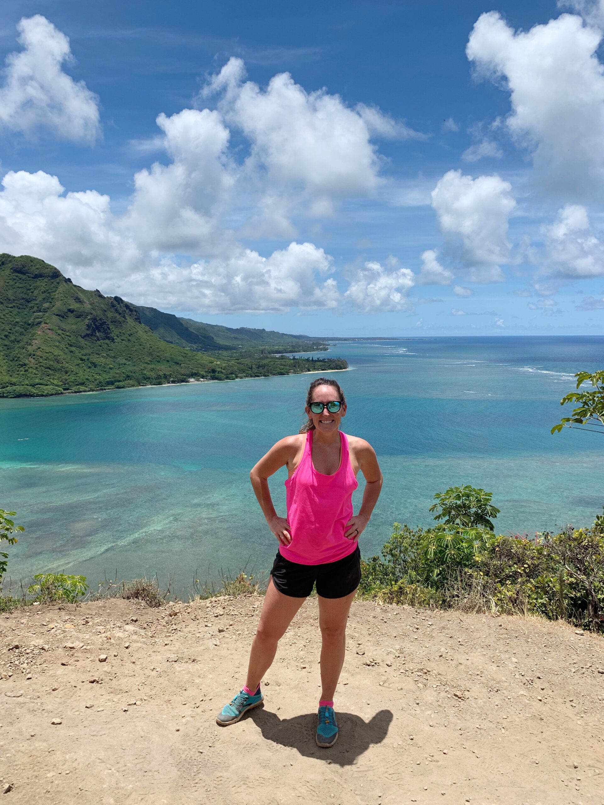 Hiking In Hawaii: Crouching Lion Hike - Ready to go hiking in Hawaii? The Crouching Lion hike is not for the faint of heart, but the views are worth it! | Crouching Lion Hike | Crouching Lion Hawaii | Oahu Hikes 